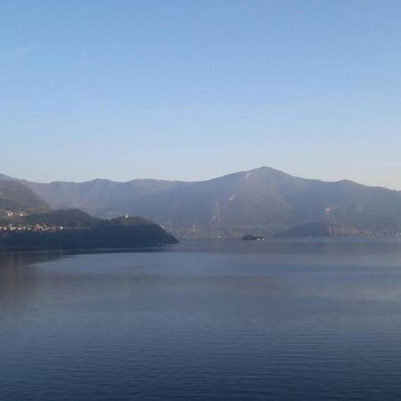 Appartamento Sul Lago D'Iseo Tavernola Bergamasca Dış mekan fotoğraf