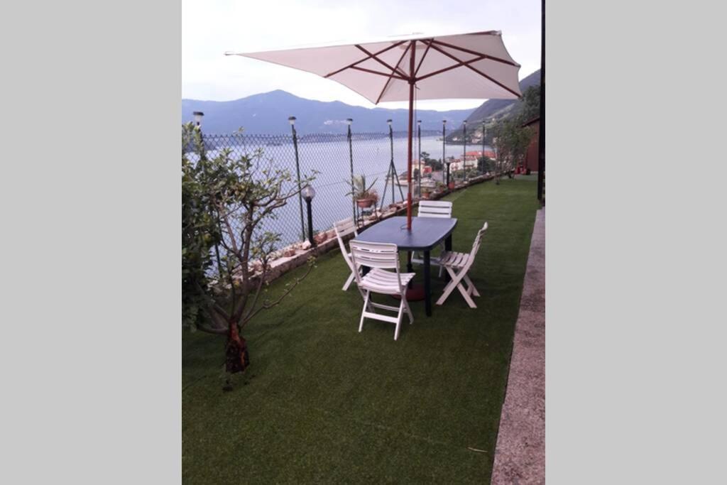 Appartamento Sul Lago D'Iseo Tavernola Bergamasca Dış mekan fotoğraf