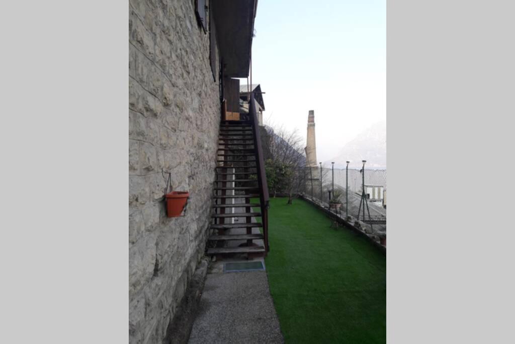 Appartamento Sul Lago D'Iseo Tavernola Bergamasca Dış mekan fotoğraf