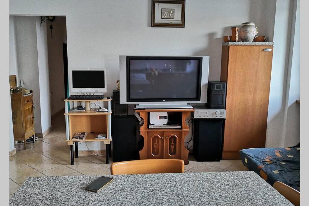 Appartamento Sul Lago D'Iseo Tavernola Bergamasca Dış mekan fotoğraf